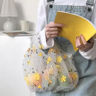 ゴゴシング(GOGOSING)の[ホワイト/イエロー✨]オーガンジー 花柄刺繍トート ショルダーバッグ(トートバッグ)