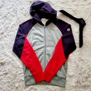 モンクレール(MONCLER)のモンクレール　パーカー 美品(パーカー)