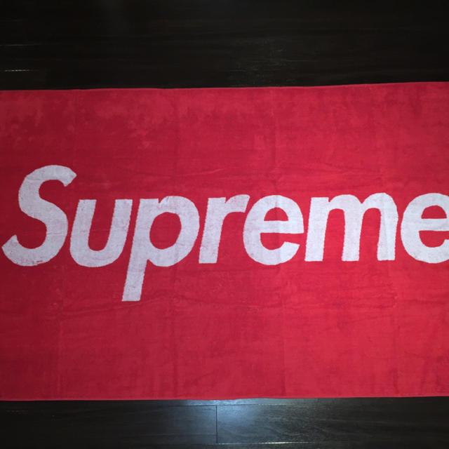 Supreme(シュプリーム)のビーチタオル ブランケット シュプリーム beachtowel supreme インテリア/住まい/日用品の日用品/生活雑貨/旅行(タオル/バス用品)の商品写真