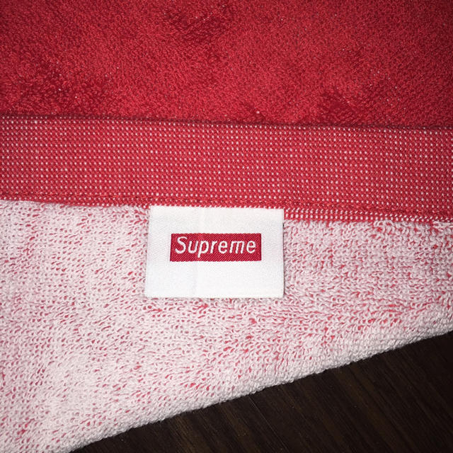 Supreme(シュプリーム)のビーチタオル ブランケット シュプリーム beachtowel supreme インテリア/住まい/日用品の日用品/生活雑貨/旅行(タオル/バス用品)の商品写真