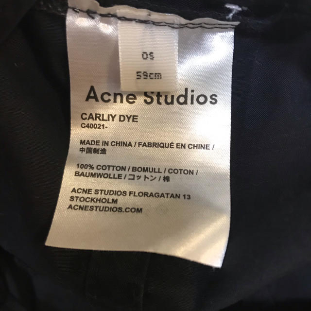 ACNE(アクネ)のアクネストゥディオズ  ベースボール キャップ　ブラック レディースの帽子(キャップ)の商品写真