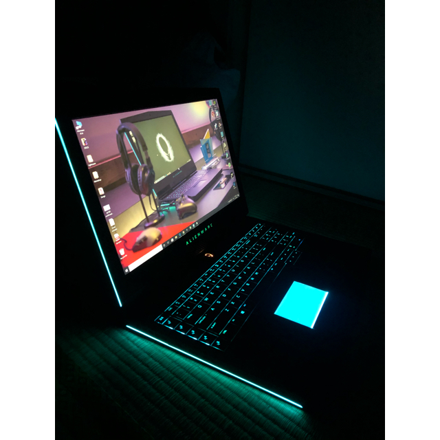 ALIENWARE 17 R4-7820HK GTX1080 16GB 2TB