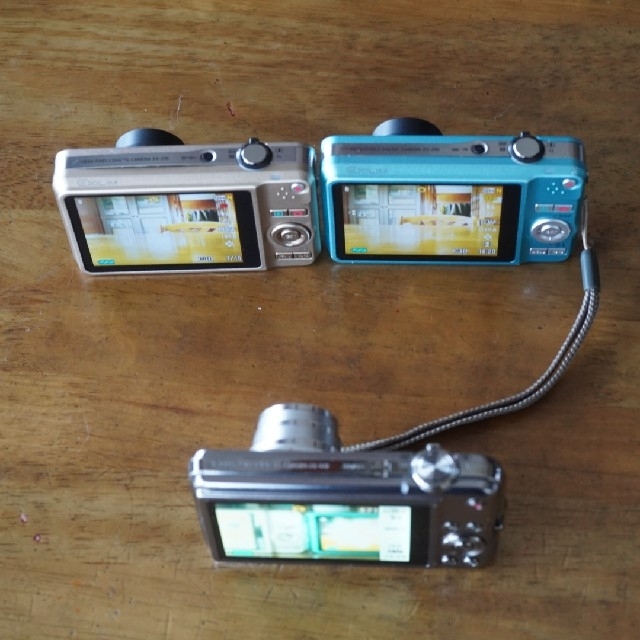 2種類選べる カシオ デジカメ 3台セット - 通販 - doctorvision.net