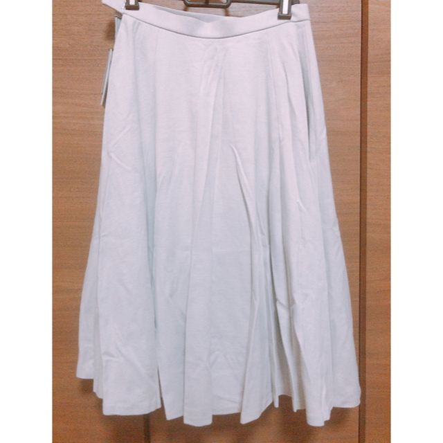 ROPE’(ロペ)のROPE ロペ　フレアスカート アシンメトリー/薄いグレー レディースのスカート(ひざ丈スカート)の商品写真
