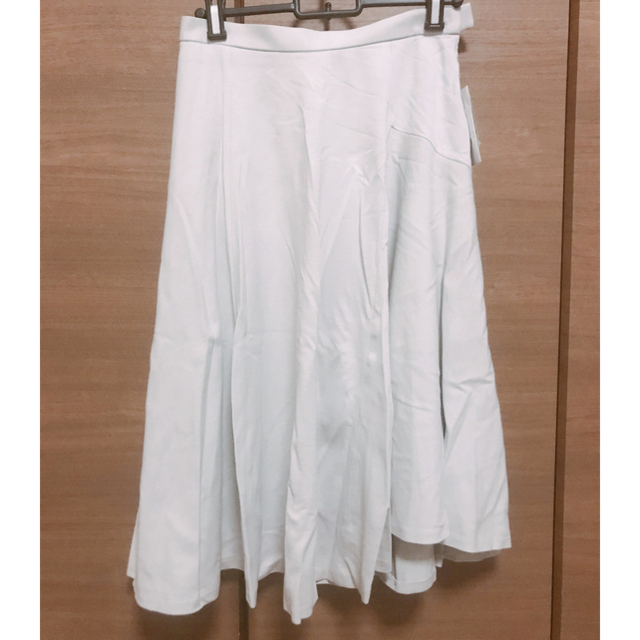 ROPE’(ロペ)のROPE ロペ　フレアスカート アシンメトリー/薄いグレー レディースのスカート(ひざ丈スカート)の商品写真