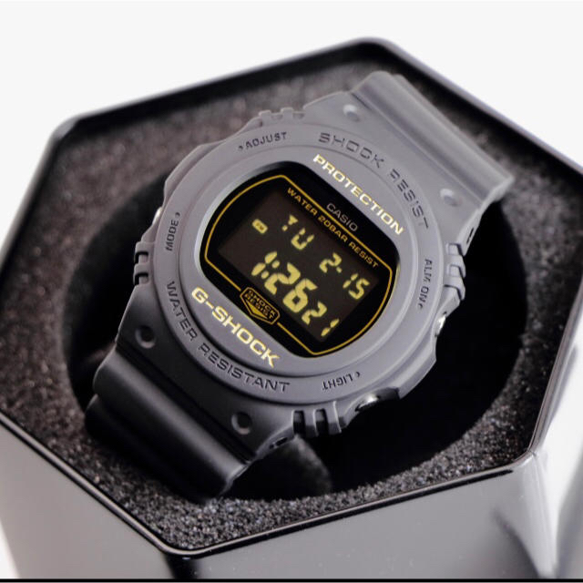 G-SHOCK(ジーショック)のCASIO G-SHOCK DW-5700BBM-1 逆輸入 メンズの時計(腕時計(デジタル))の商品写真