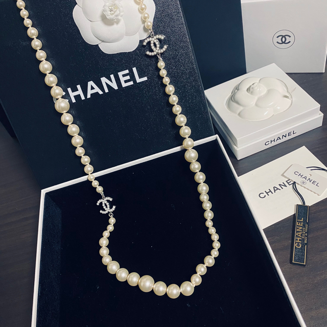 CHANEL - シャネル ロング パールネックレス(今ならノベルティ付き)の通販 by セレクト｜シャネルならラクマ