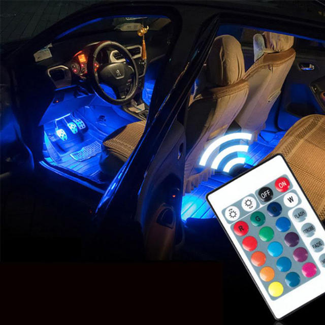 シガーソケット LEDライト 車内用 イルミネーション フロアライト フット 自動車/バイクの自動車(車内アクセサリ)の商品写真