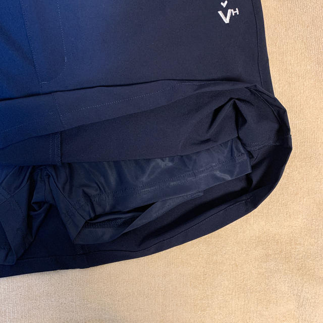 VIVA HEART(ビバハート)のVIVA HEART    ゴルフスカート　濃紺　Ｌ スポーツ/アウトドアのゴルフ(ウエア)の商品写真