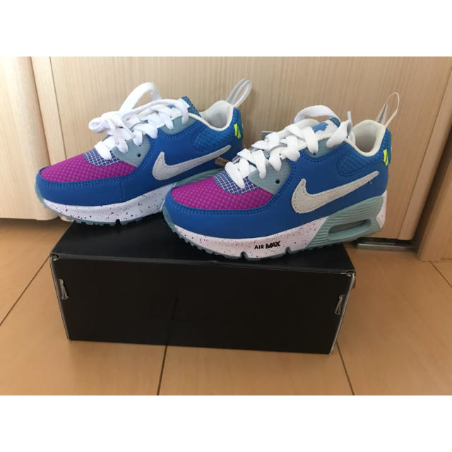 NIKE(ナイキ)のアンディーフィーテッド× NIKEエアマックス 90 キッズサイズ　17cm キッズ/ベビー/マタニティのキッズ靴/シューズ(15cm~)(スニーカー)の商品写真