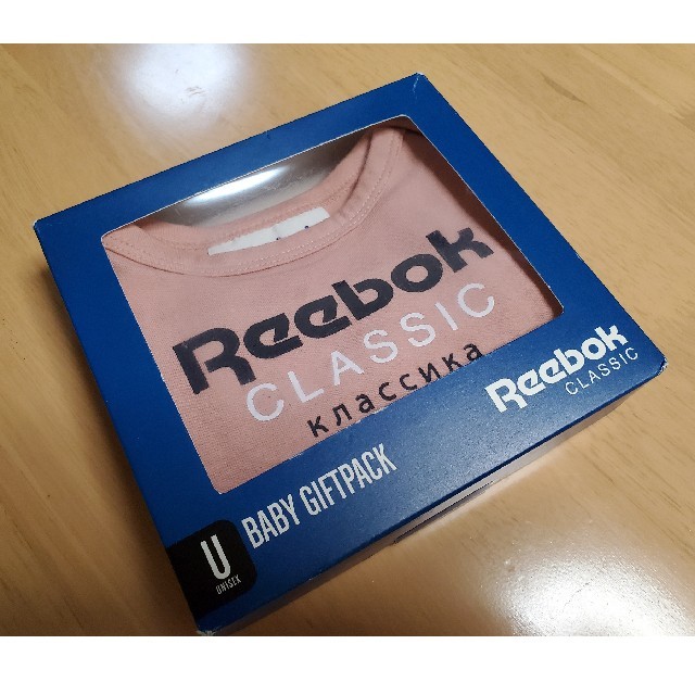 Reebok(リーボック)の【レア】Reebok classic ロンパース＆ソックス キッズ/ベビー/マタニティのベビー服(~85cm)(ロンパース)の商品写真