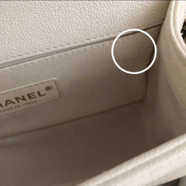 CHANEL(シャネル)の【確認用】ボーイシャネル キャビアスキン 2WAYショルダーバッグ ホワイト レディースのバッグ(ショルダーバッグ)の商品写真