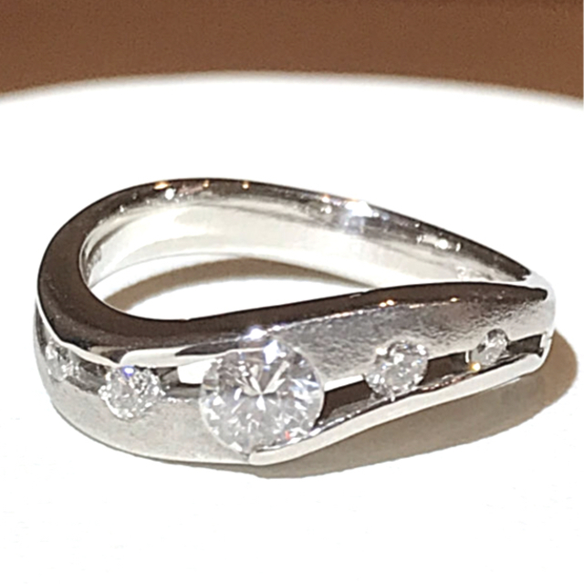 ☆Pt900 ダイヤ0.463ct付きファッションリング☆ レディースのアクセサリー(リング(指輪))の商品写真