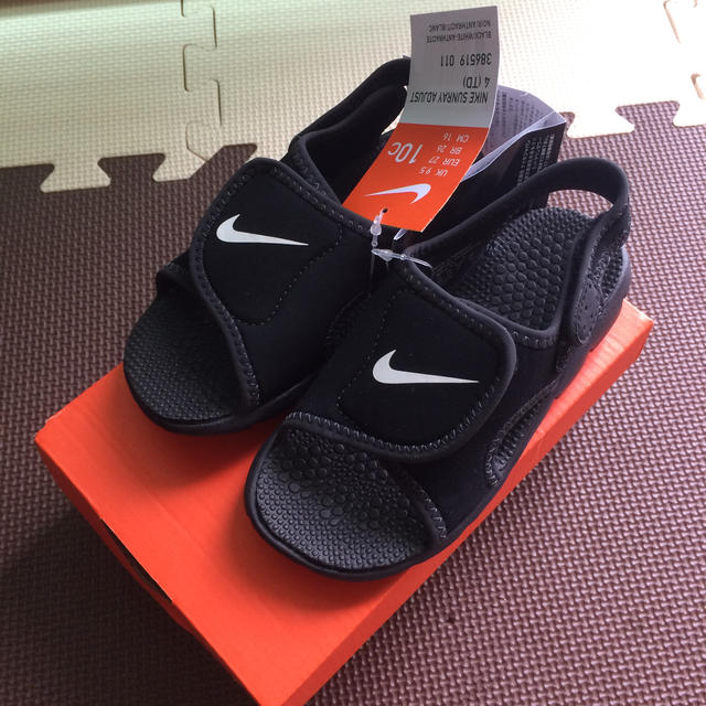 NIKE(ナイキ)の週末値下げ！！！ナイキ サンダル16センチ2800→2650円 キッズ/ベビー/マタニティのキッズ靴/シューズ(15cm~)(サンダル)の商品写真