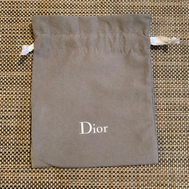 Dior(ディオール)の大活躍　新品　ディオール　布巾着　ポーチ　保存袋　便利でオシャレ キッズ/ベビー/マタニティのこども用バッグ(ランチボックス巾着)の商品写真