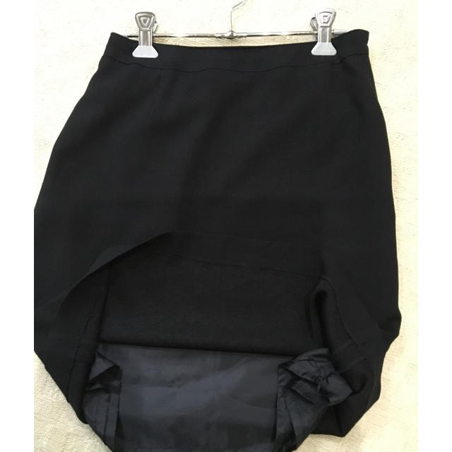 22 OCTOBRE(ヴァンドゥーオクトーブル)の22 OCTOBRE スカート黒 レディースのスカート(ひざ丈スカート)の商品写真