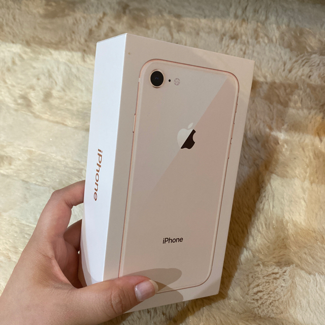 Apple(アップル)のiPhone8 本体　256GB スマホ/家電/カメラのスマートフォン/携帯電話(スマートフォン本体)の商品写真