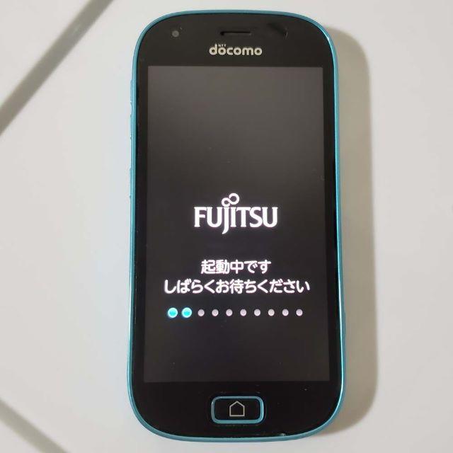 docomo　らくらくスマートフォンme F-03K　ブルー