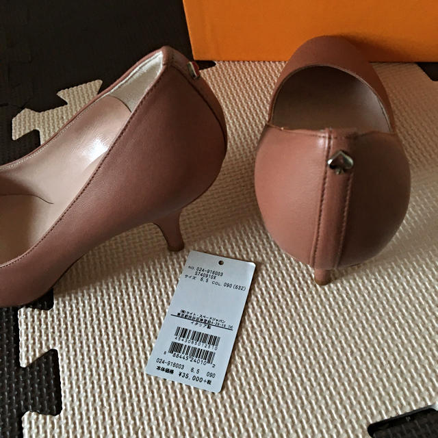 kate spade new york(ケイトスペードニューヨーク)のケイトスペード ピンクパンプス レディースの靴/シューズ(ハイヒール/パンプス)の商品写真
