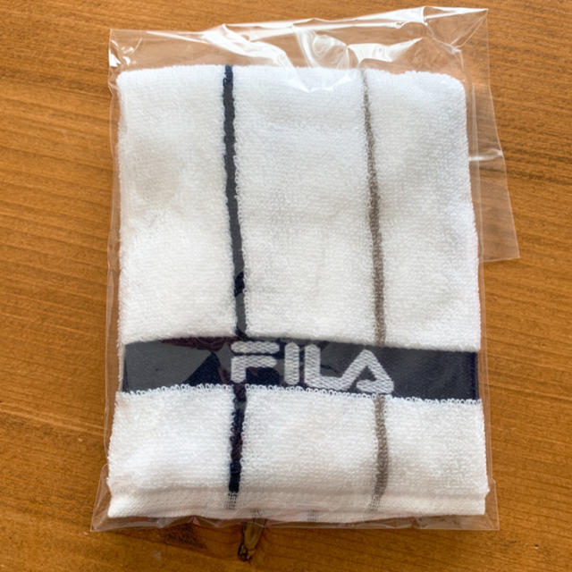 FILA(フィラ)のフィラ　ハンカチ　ハンドタオル　新品　未使用　FILA メンズのファッション小物(ハンカチ/ポケットチーフ)の商品写真