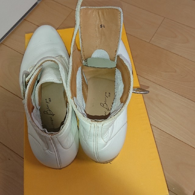 FRANCESCO BENIGNO ホワイトブーツ メンズの靴/シューズ(ブーツ)の商品写真