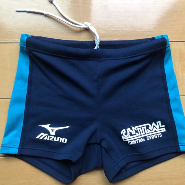 MIZUNO(ミズノ)のセントラル水着SSサイズあります。 キッズ/ベビー/マタニティのキッズ服男の子用(90cm~)(水着)の商品写真