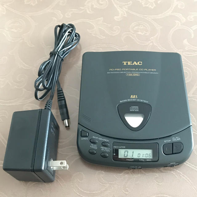 おに様専用】TEAC ポータブルCDプレーヤー PD-P50の通販 by ボビー's