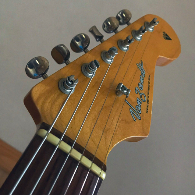 Fender - Vanzandt ストラト