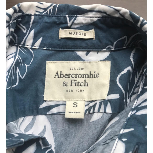 Abercrombie&Fitch(アバクロンビーアンドフィッチ)のアバクロ 半袖シャツ メンズのトップス(Tシャツ/カットソー(半袖/袖なし))の商品写真