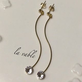 【la vable】スワロフスキー＊メタルウェーブピアス(ピアス)