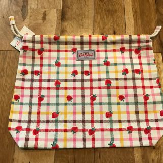 キャスキッドソン(Cath Kidston)の新品 キャスキッドソン いちご ポーチ ギンガムチェック 巾着袋(ポーチ)