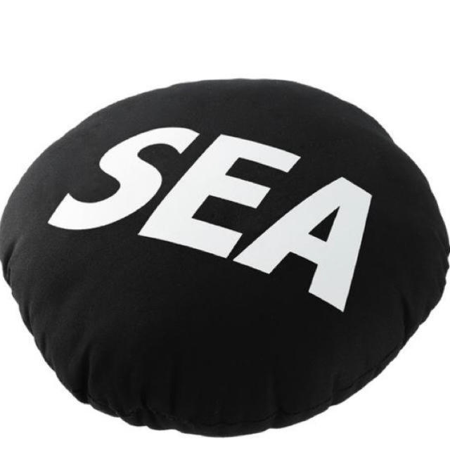 Supreme(シュプリーム)のwindandsea ARCHIVE BOX CUSHION Black インテリア/住まい/日用品のインテリア小物(クッション)の商品写真