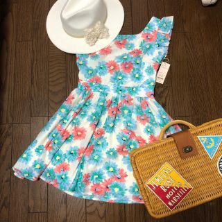 ティティアンドコー(titty&co)の新品！titty&co#バックシャンのリゾート花柄ワンピース#白×ピンク×ブルー(ミニワンピース)