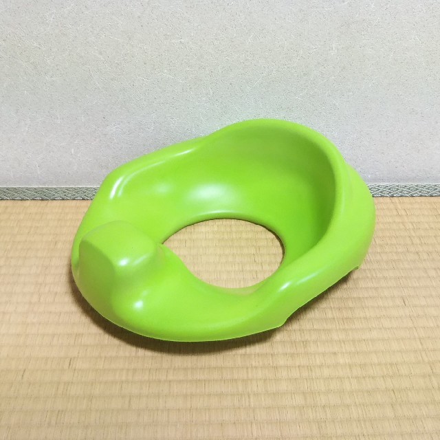 Bumbo(バンボ)のバンボ トイレトレーナー 補助便座 キッズ/ベビー/マタニティのおむつ/トイレ用品(補助便座)の商品写真