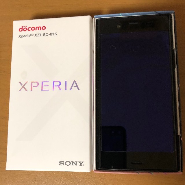 【美品】docomo XPERIA XZ1 SO-01K SIM解除済