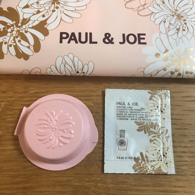 PAUL & JOE(ポールアンドジョー)のポール&ジョー プライマー・フェイスパウダー コスメ/美容のベースメイク/化粧品(化粧下地)の商品写真