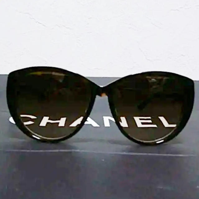 CHANEL(シャネル)のＳＴＥＬＬＡ MｃＣＡＲＴＮＥＹディアドロップグラデーションべっ甲サングラス新品 レディースのファッション小物(サングラス/メガネ)の商品写真