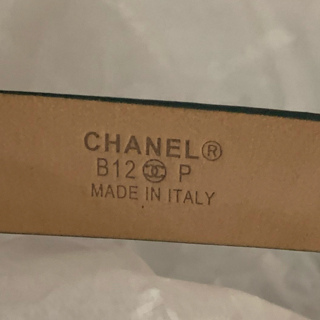 CHANEL(シャネル)の限定品CHANELカメリアお花3重xココマーク付きベルトB12ccP レディースのファッション小物(ベルト)の商品写真