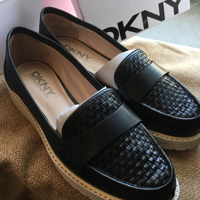 DKNY スニーカー