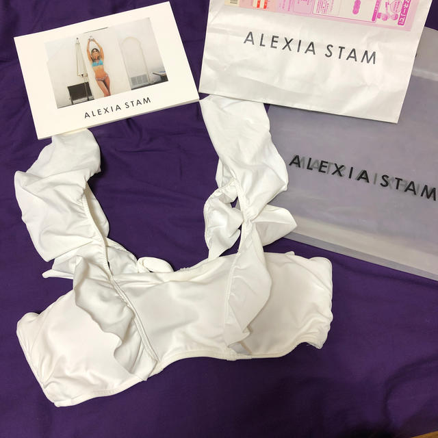 ALEXIA STAM(アリシアスタン)のALEXIA STAM  ホワイト　フリル　トップス レディースの水着/浴衣(水着)の商品写真