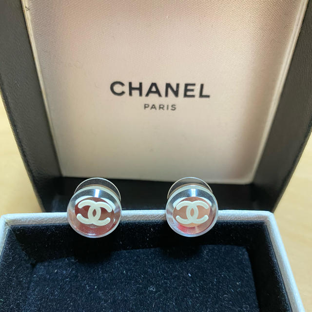 CHANEL(シャネル)のシャネル　ミラーピアス レディースのアクセサリー(ピアス)の商品写真