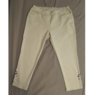 新品  スタイルラヴィ  ビジュー付き 八分パンツ(クロップドパンツ)