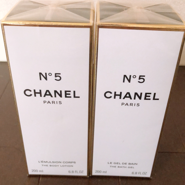 CHANEL(シャネル)のCHANEL No 5 バス ジェル & ボディローション コスメ/美容のボディケア(その他)の商品写真