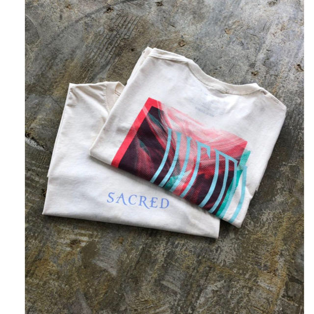 ALEXIA STAM(アリシアスタン)のjuemi  SACRED-T レディースのトップス(Tシャツ(半袖/袖なし))の商品写真