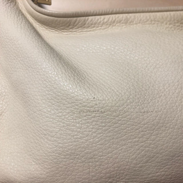 Bottega Veneta(ボッテガヴェネタ)のBOTTEGA VENETA ワンショルダーバック　クリーム　白 レディースのバッグ(ショルダーバッグ)の商品写真