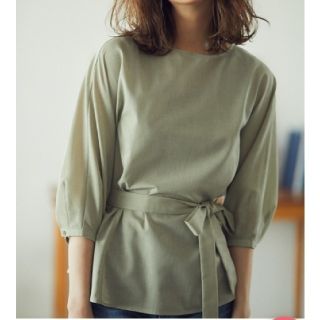 プラステ(PLST)の新品！未使用！♥️PLST♥️シアーボイルベルテッドブラウス。M。(シャツ/ブラウス(長袖/七分))