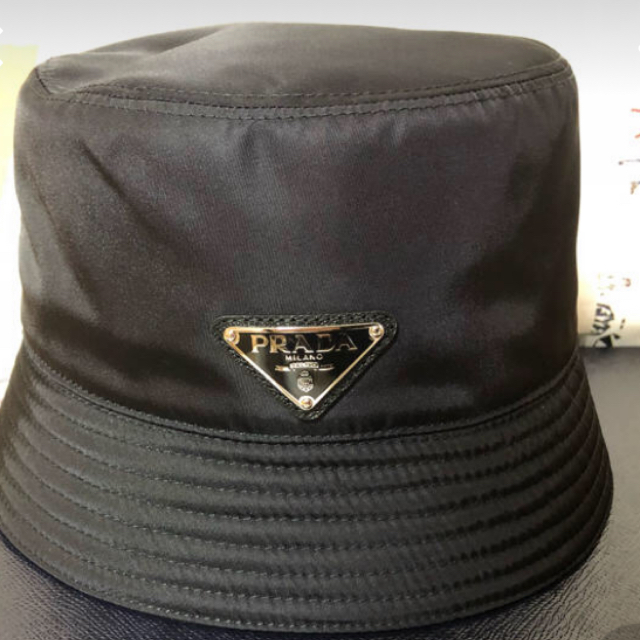 PRADA(プラダ)のPRADA バケットハット　美品 レディースの帽子(ハット)の商品写真