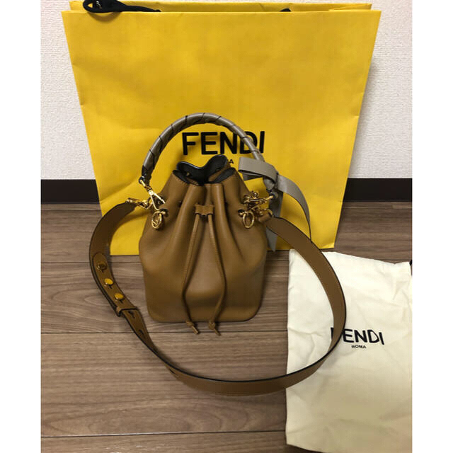 FENDI(フェンディ)のフェンディ  モントレゾール  レディースのバッグ(ショルダーバッグ)の商品写真