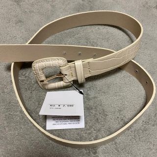 ザラ(ZARA)のZARA 新品　オフホワイトベルト(ベルト)