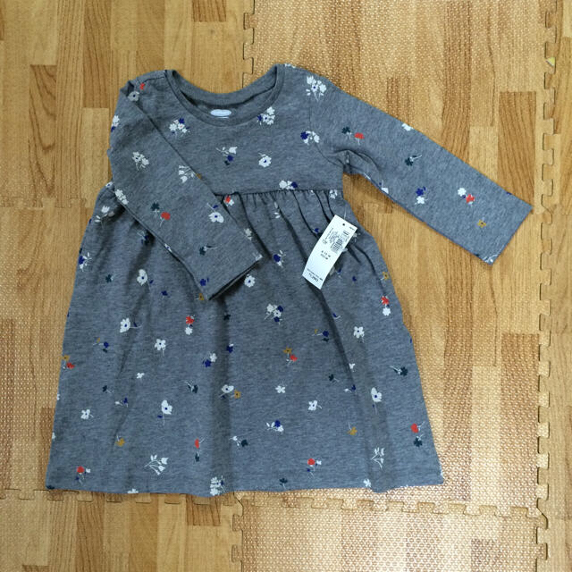 Old Navy(オールドネイビー)のamuuuu様 専用★ワンピース2枚 キッズ/ベビー/マタニティのベビー服(~85cm)(ワンピース)の商品写真